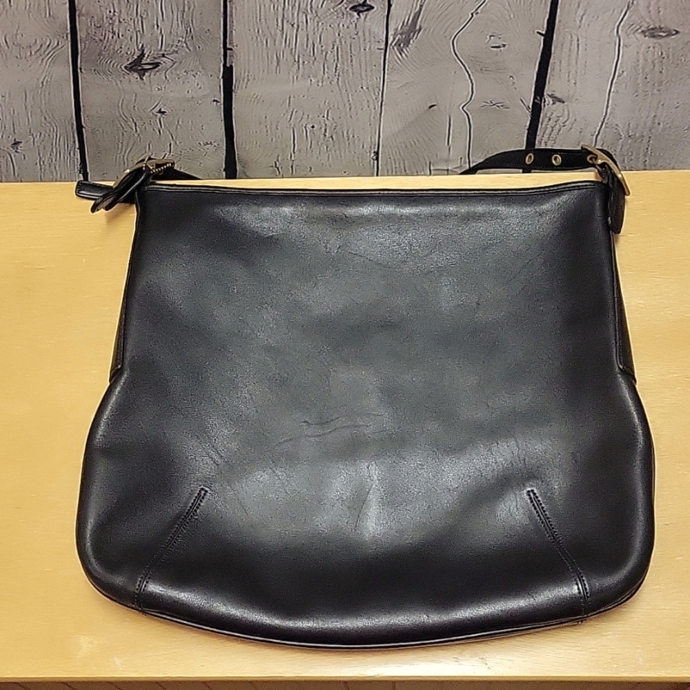 COACH Vintage LEGACY EAST HOBO pre-loved ๐ ๐ - Picture 2 of 7